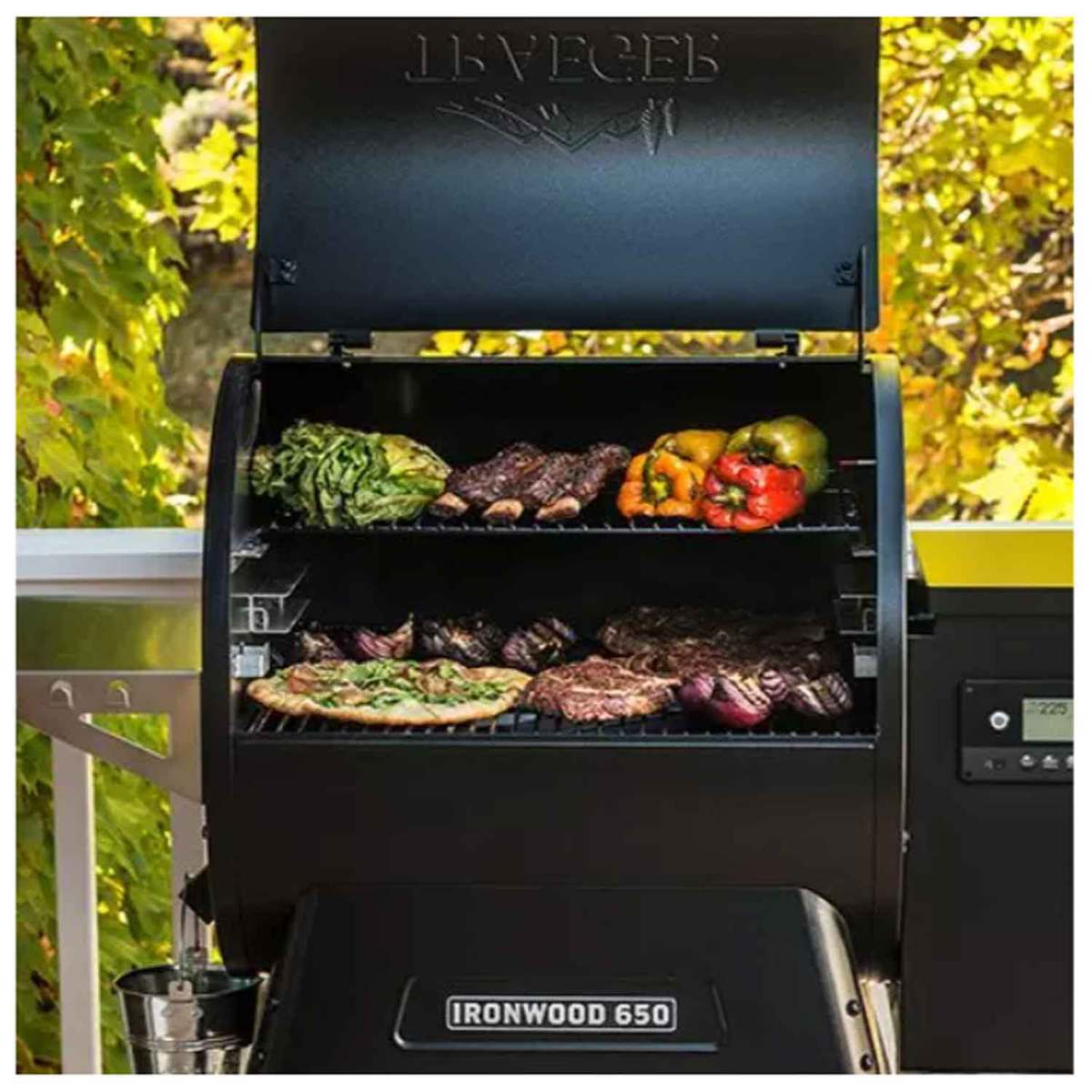 Traeger Ironwood 650 Pellet Grill - Black