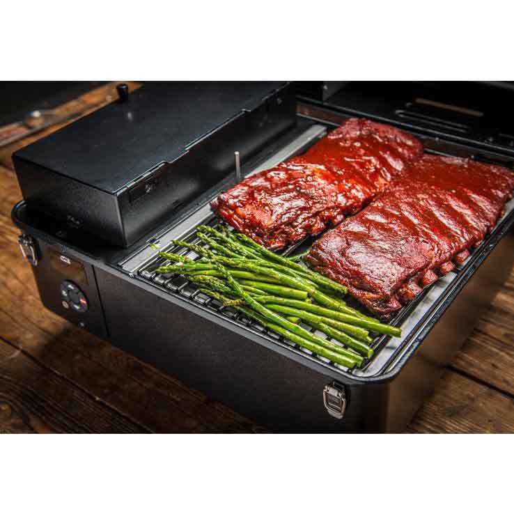 Traeger Ranger Pellet Grill - Black