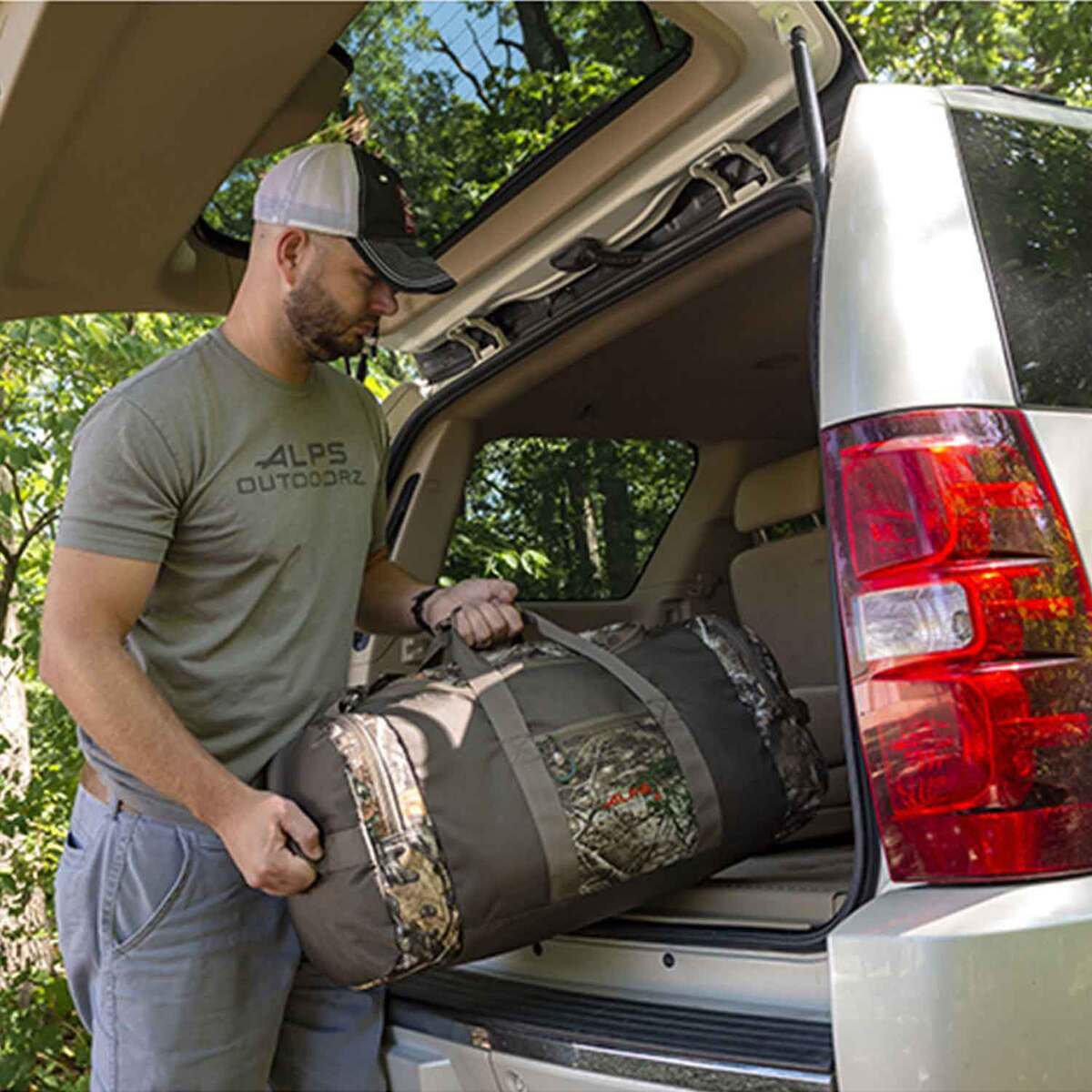 ALPS Outdoorz 170 Liter High Caliber Duffel Bag - Realtree Edge 7 ALPS Outdoorz 170 Liter High Caliber Duffel Bag - Realtree Edge