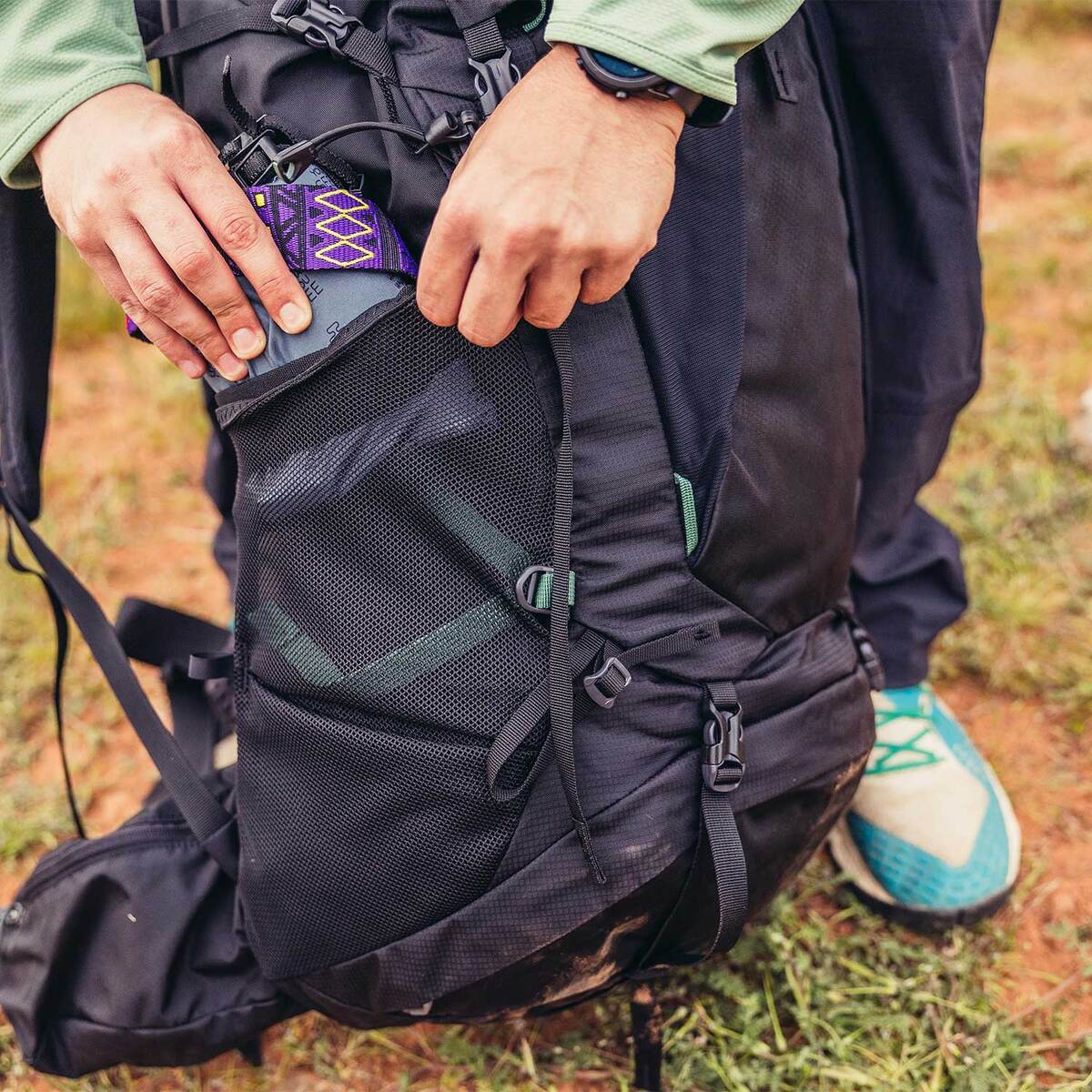 Gregory Stout 70 Liter Men's Backpacking Pack - Forest Black 4 Gregory Stout 70 Liter Men's Backpacking Pack - Forest Black